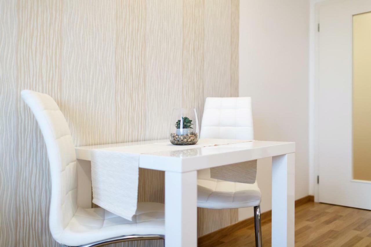 Golden Apartments Rezidence Nova Karolina Ostrava Bagian luar foto