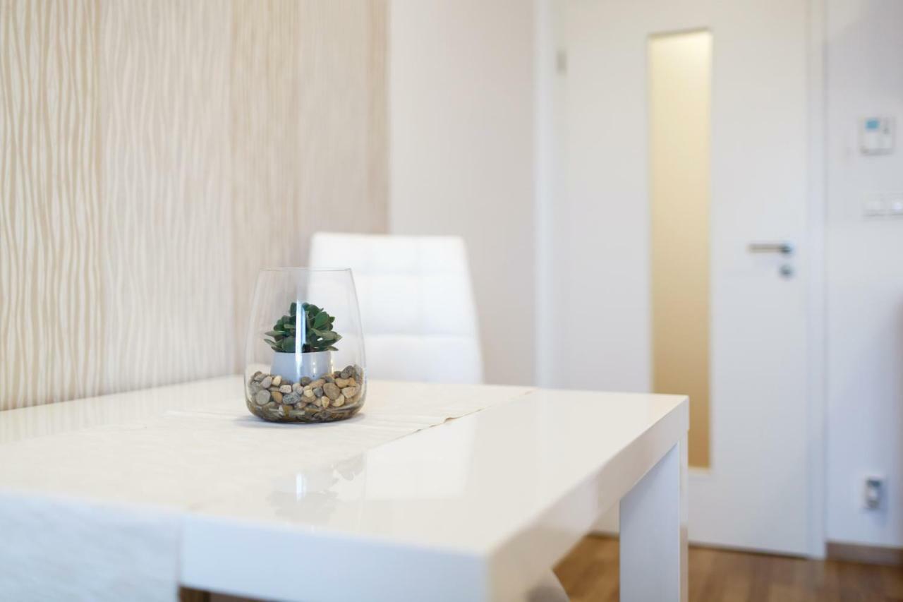 Golden Apartments Rezidence Nova Karolina Ostrava Bagian luar foto
